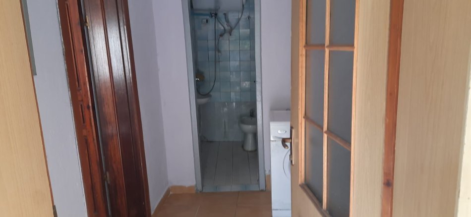 Tirane, jepet me qera apartament 1+1 Kati 1, 50 m² 250 € (SIRI KODRA)