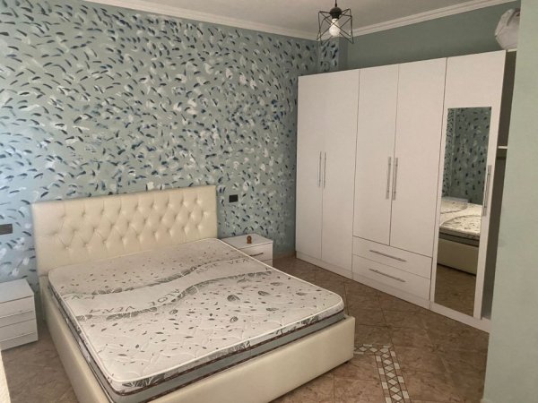Tirane, jepet me qera apartament 2+1 Kati 2, 90 m² 500 € (Rruga e Dibres)