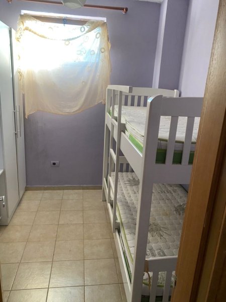 Tirane, jepet me qera apartament 2+1 Kati 2, 90 m² 500 € (Rruga e Dibres)