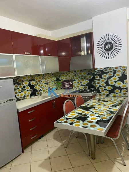 Tirane, jap me qera apartament 1+1+Ballkon Kati 1, 60 m² (Astir)