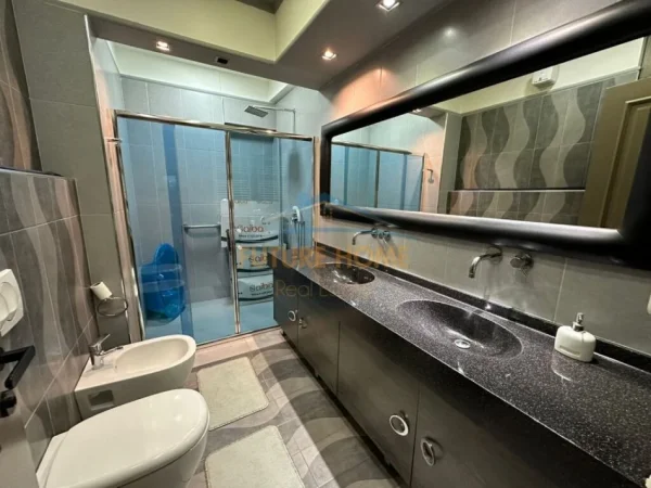 Tirane, shitet apartament 2+1+Ballkon Kati 2, 192 m² 590.000 € (Myslym Shyri)