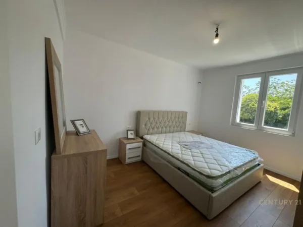 Tirane, jepet me qera apartament 2+1 Kati 3, 70 m² 600 € (Rruga Mine Peza)