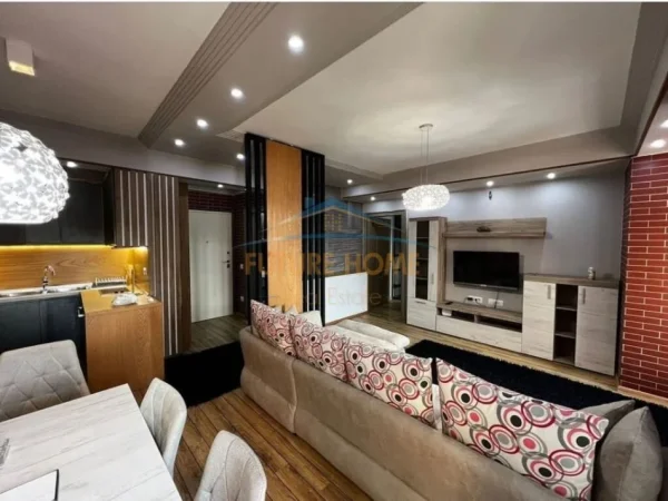 Tirane, shitet apartament 1+1+Ballkon Kati 8, 95 m² 295.000 € (Rruga myslym shyri)