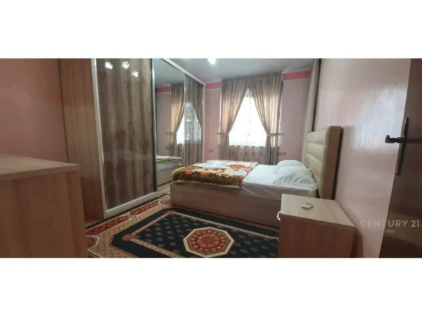 Tirane, jepet me qera apartament 1+1 Kati 9, 70 m² 700 € (rruga e kosovarve)