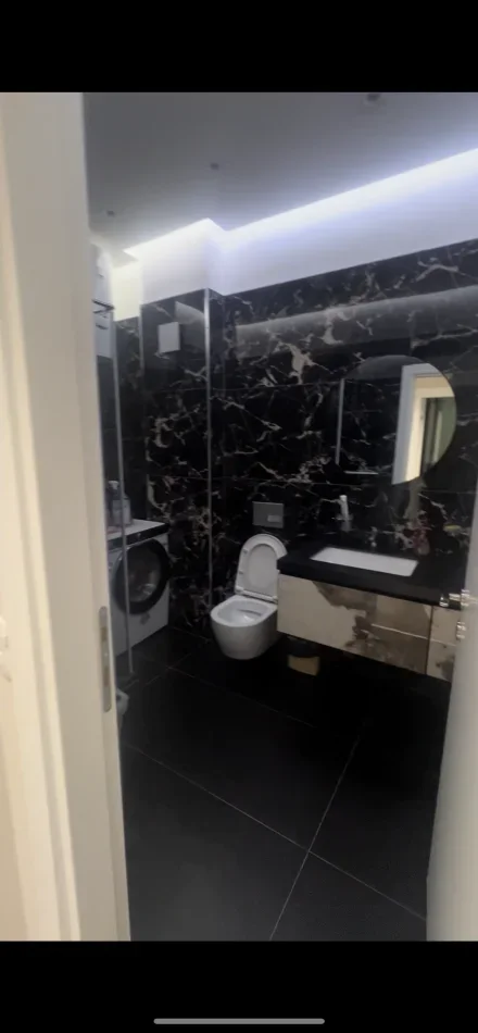 Tirane, jepet me qera apartament 2+1+Ballkon Kati 6, 100 m² 1.250 € (Robert Shwarc)