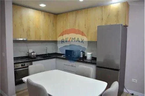 Tirane, jepet me qera apartament 1+1 Kati 6, 68 m² 600 € (Rruga Kavajes)