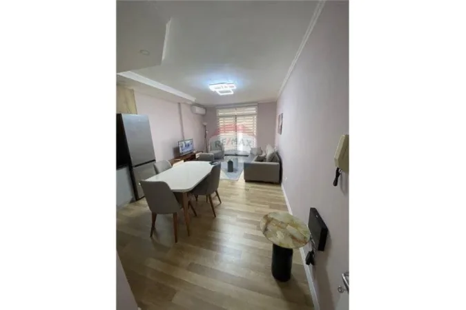 Tirane, jepet me qera apartament 1+1 Kati 6, 68 m² 600 € (Rruga Kavajes)