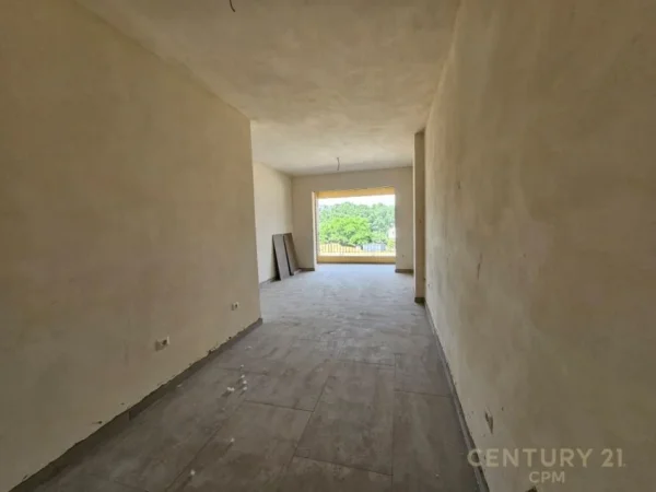 Tirane, shitet apartament 2+1+Ballkon Kati 2, 103 m² 150.000 € (ish fusha e Aviacionit)