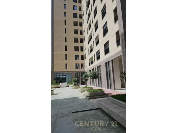 Tirane, shitet apartament 2+1+Ballkon Kati 2, 103 m² 150.000 € (ish fusha e Aviacionit)