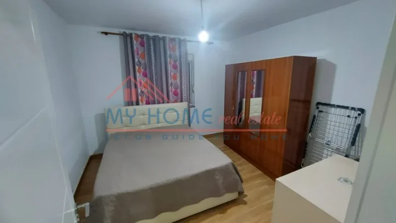 Tirane, shitet apartament 1+1+Aneks+Ballkon Kati 4, 54 m² 77.000 € (Shkolla Bajram Curri)