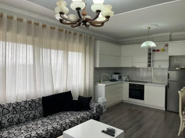 Tirane, shitet apartament 2+1+Ballkon Kati 3, 90 m² 100.000 € (FRESKU)