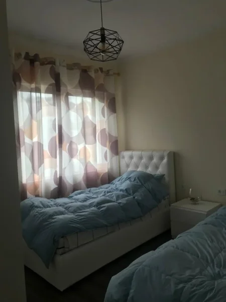 Tirane, shitet apartament 2+1+Ballkon Kati 3, 90 m² 100.000 € (FRESKU)