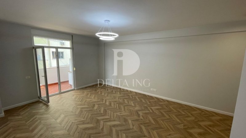 Tirane, shitet apartament 1+1+Aneks+Ballkon Kati 4, 73 m² 120.000 € (Kodra e Diellit)
