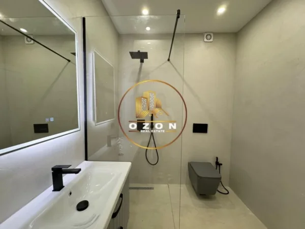 Apartament 1+1 modern për shitje tek Komuna e Parisit, me pamje të mrekullueshme të Kopshtit Botanik!