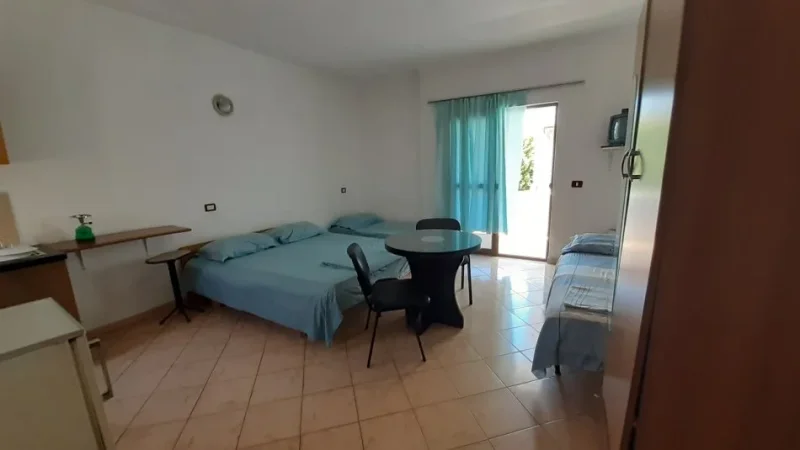 Durres, jap me qera vetem 1 dhome 1+1 Kati 3, 20 € (Lagj.13 Plazh)