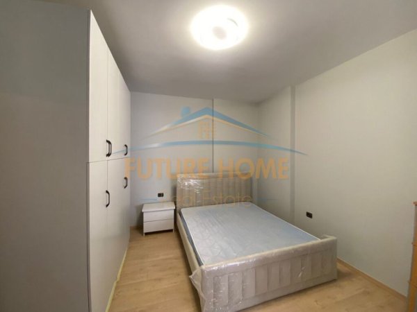 Tirane, jepet me qera apartament 2+1 Kati 7, 134 m² 600 € (Ringn Center)