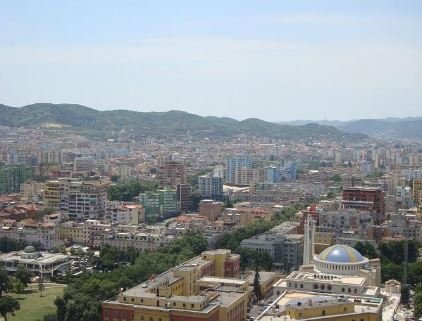 Tirane, jepet me qera apartament 2+1 Kati 3, 120 m² 400 € (Selite e vogel)
