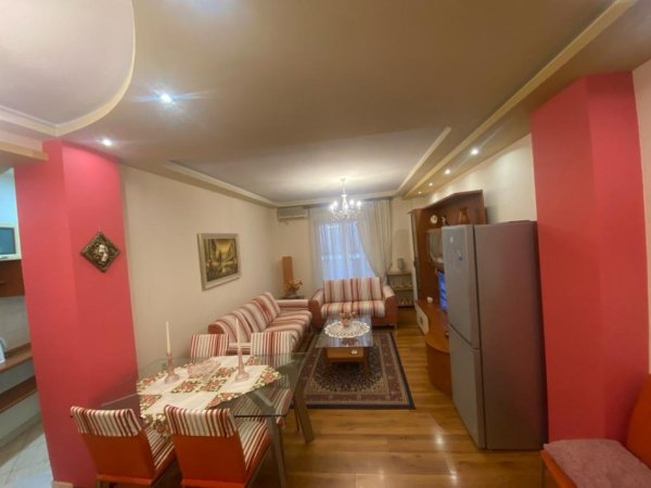 Tirane, jepet me qera apartament 2+1+Aneks+Ballkon Kati 2, 110 m² 800 € (RRUGA E ELBASANIT)