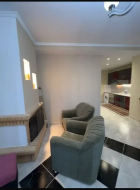 Tirane, jepet me qera apartament 1+1 Kati 1, 70 m² 350 € (Yzberisht)