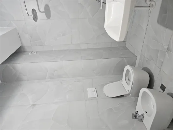 Tirane, jepet me qera apartament 1+1+Ballkon Kati 7, 61 m² 450 € (ALI DEMI)