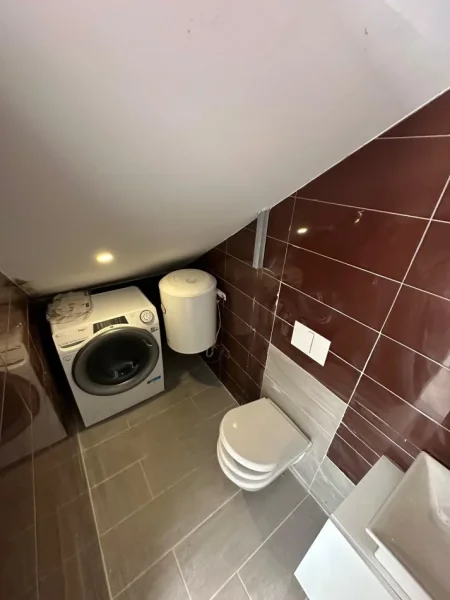 Tirane, shitet apartament duplex Dublex Kati 0, 82 m² 85.000 € (Rruga e Thesarit)