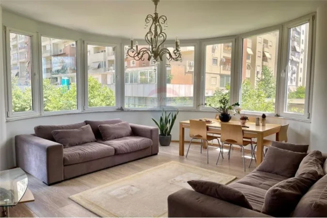 Tirane, shitet apartament 3+1 Kati 3, 135 m² 250.000 € (Rruga Panorama - Don Bosko - Hipoteka)