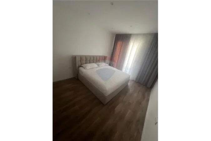 Tirane, jepet me qera apartament 2+1 Kati 3, 80 m² 900 € (Gjon Muzaka - Rruga e Bogdaneve)