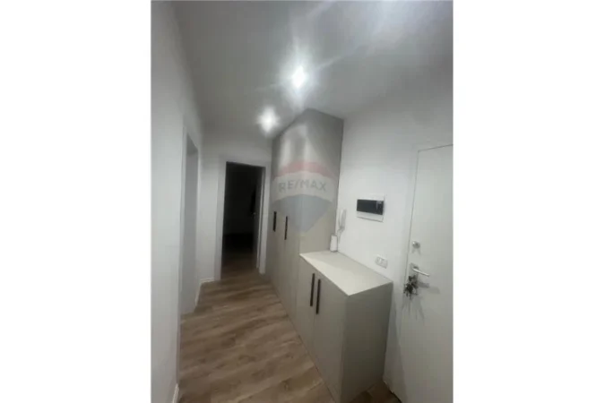Tirane, jepet me qera apartament 2+1 Kati 3, 80 m² 900 € (Gjon Muzaka - Rruga e Bogdaneve)
