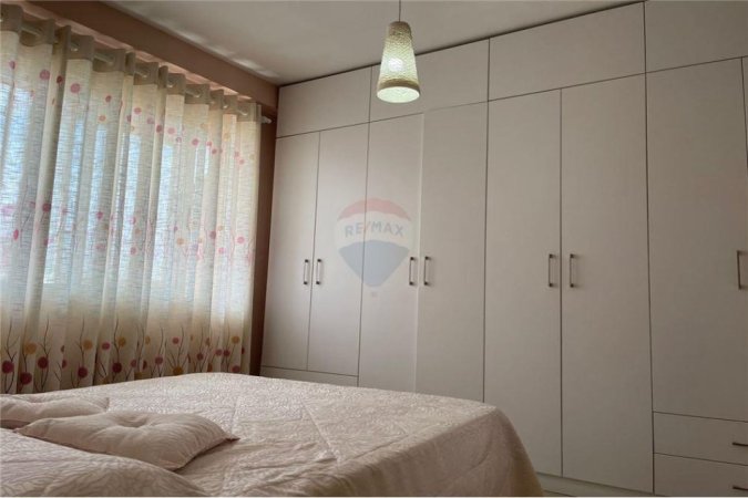 Tirane, jepet me qera apartament 2+1 , 77 m² 500 € (rruga foto xhadella - Astir)