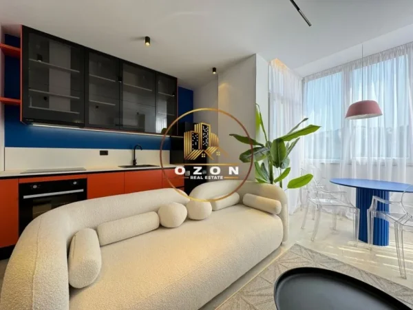 Apartament 1+1 në shitje me pamje fantastike te Kopshtit Botanik , Komuna e Parisit! 131.000 €