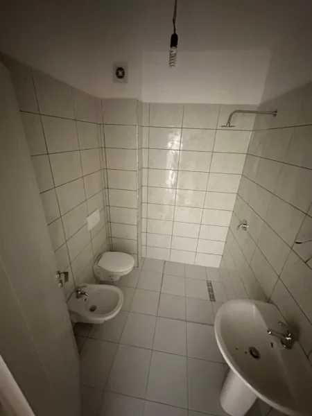 Tirane, shitet apartament 2+1+Ballkon Kati 1, 90 m² 90.000 € 