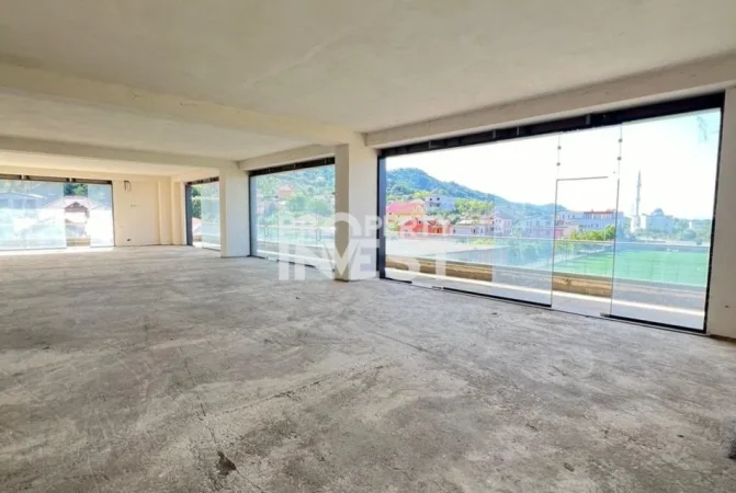 Tirane, shitet ambjent biznesi Kati 3, 1.291 m² 900.000 € (Rruga e Rinasit)