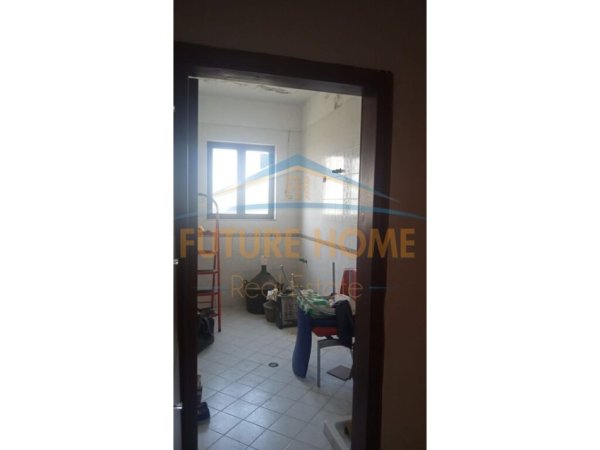 Tirane, shitet Vile 3+1+Ballkon Kati 0, 493 m² 270.000 € (PEZE E VOGEL)