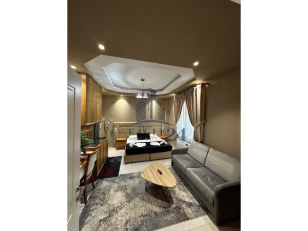 Tirane, jepet me qera garsonier 1+1 Kati 3, 30 m² 450 € (zogu i zi)
