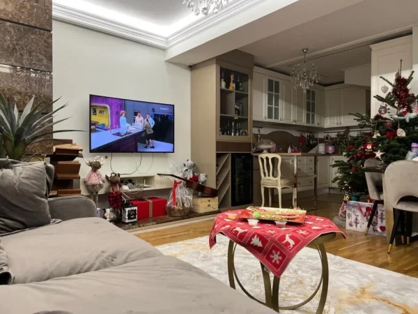Tirane, jepet me qera Vile 2 Katshe Kati 2, 182 m² 1.600 € (REZIDENCA KODRA E DIELLIT)