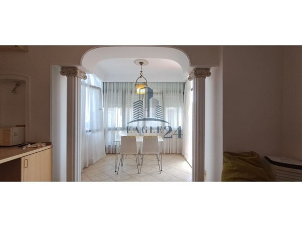 Tirane, jepet me qera apartament 2+1 Kati 7, 95 m² 600 € (rruga e kavajes)