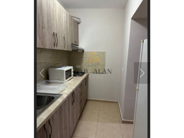 Tirane, jepet me qera apartament 2+1 Kati 3, 500 € (Rruga e Durresit)