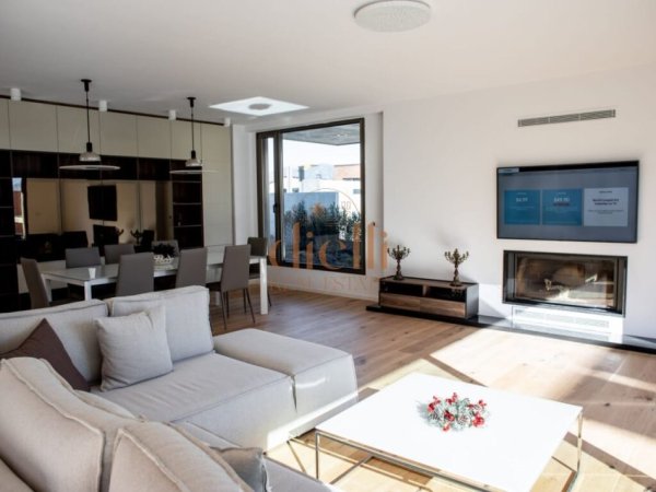 Tirane, jepet me qera Vile 3+1+Aneks+Ballkon Kati 3, 403 m² 5.000 €