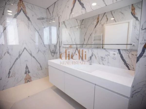Tirane, jepet me qera Vile 3+1+Aneks+Ballkon Kati 3, 403 m² 5.000 €
