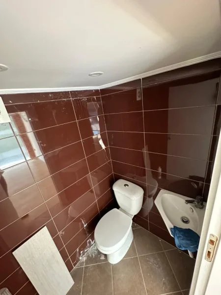 Tirane, shitet apartament duplex Dublex Kati 0, 82 m² 85.000 € (Fresku)