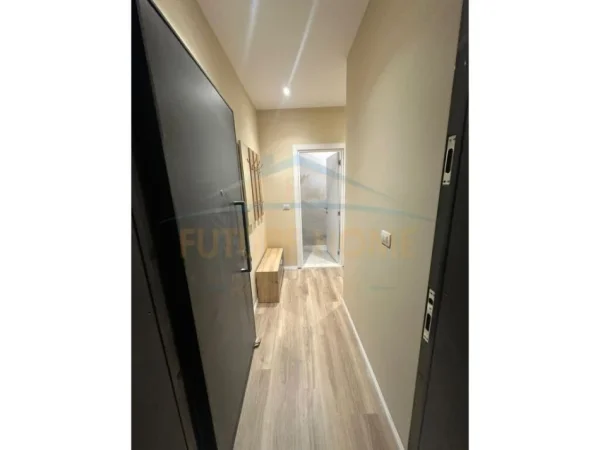 Tirane, jepet me qera apartament 1+1 Kati 9, 67 m² 500 € (Unaza e Re)