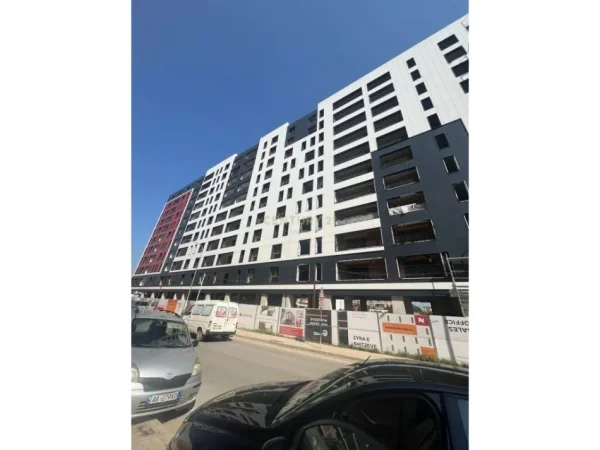 Tirane, shes apartament 3+1+Aneks+Ballkon Kati 6, 131 m² 202.430 € (Bulevardi i ri)