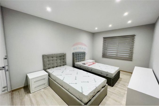 Tirane, jepet me qera apartament 2+1+Ballkon Kati 2, 106 m² 650 € (Shkolla 26 Netori ( Diplomat 2))