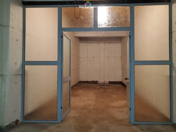Tirane, jepet me qera magazine Kati 0, 700 m² 800 € (5 maji)