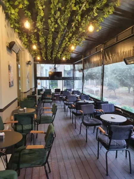 Tirane, shitet lokal Kati 0, 150 m² 250.000 € (Kompleksi Kontakt, Rruga Ndre Mjeda, ish Parku)