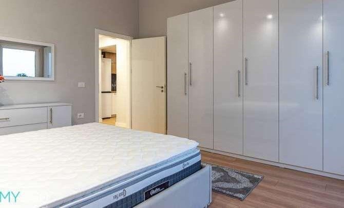 Tirane, jepet me qera apartament duplex Dublex Kati 2, 53 m² 560 € (Rezidenca Kodra e Diellit)