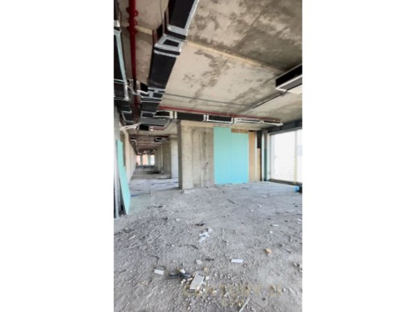 Tirane, shes zyre , 1.150 m² 5.750.000 € (DOWNTOWN ONE, Rruga e Elbasanit)