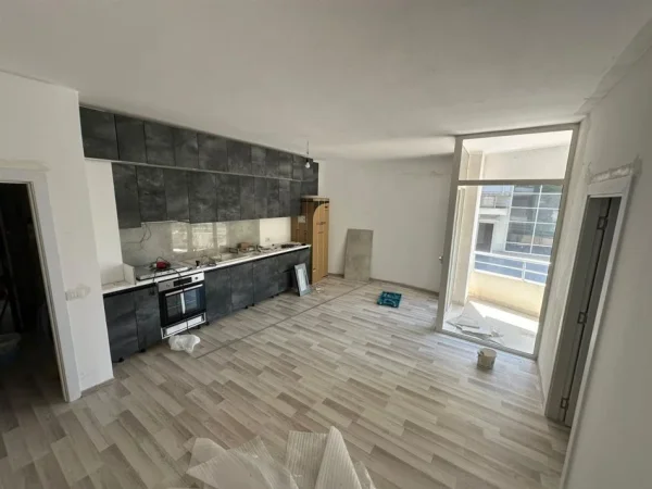 Tirane, shitet apartament 1+1 Kati 2, 82 m² 89.650 € (Rruga e Dajtit ne Fresk)