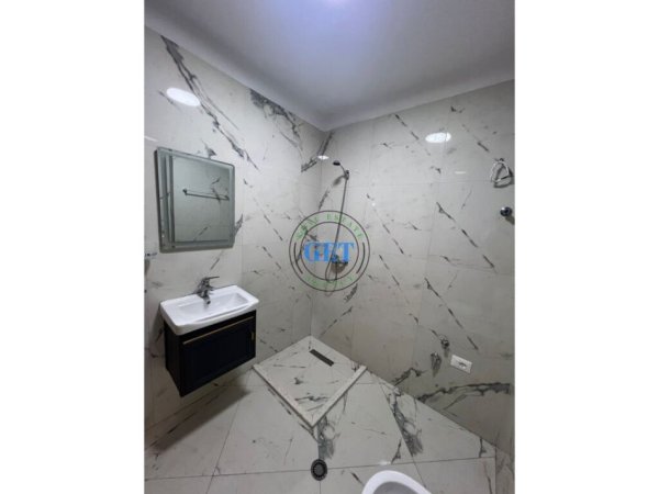 Durres, shitet garsonier 1+1+Ballkon Kati 7, 54 m² 68.000 € (Shkembi i Kavajes)
