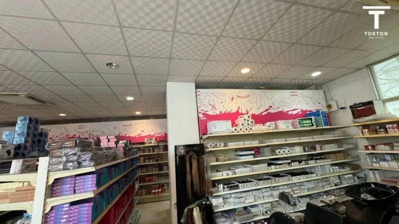 Tirane, shitet ambjent biznesi Kati 0, 204 m² 592.760 € (Siri Kodra)